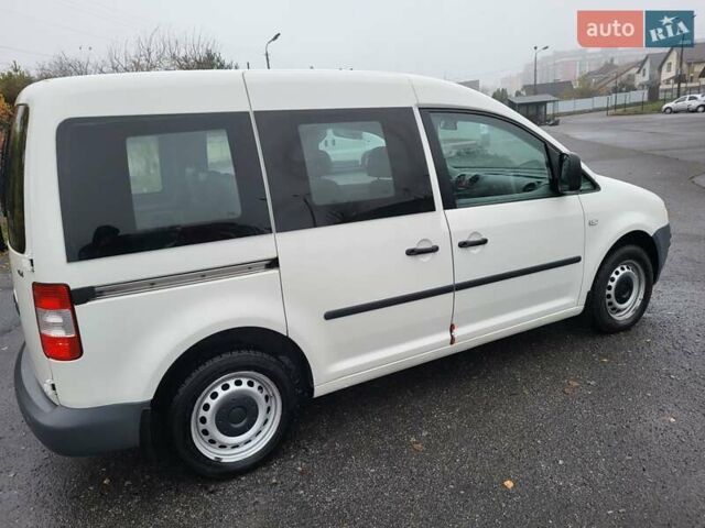 Белый Фольксваген Кадди, объемом двигателя 1.9 л и пробегом 226 тыс. км за 6600 $, фото 12 на Automoto.ua