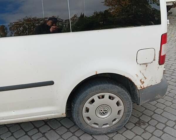 Белый Фольксваген Кадди, объемом двигателя 2 л и пробегом 378 тыс. км за 3500 $, фото 8 на Automoto.ua