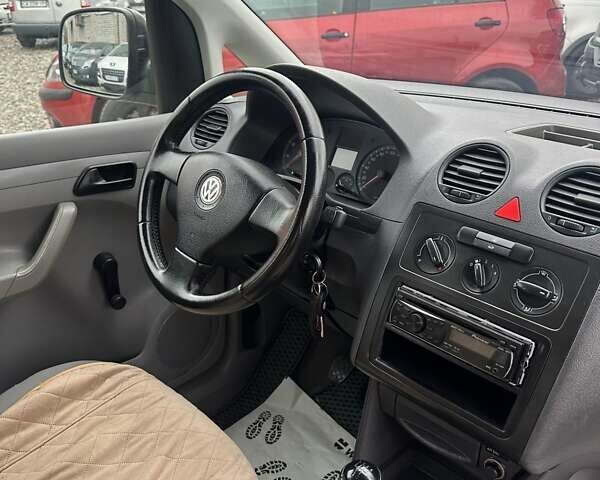 Белый Фольксваген Кадди, объемом двигателя 1.4 л и пробегом 278 тыс. км за 5800 $, фото 9 на Automoto.ua