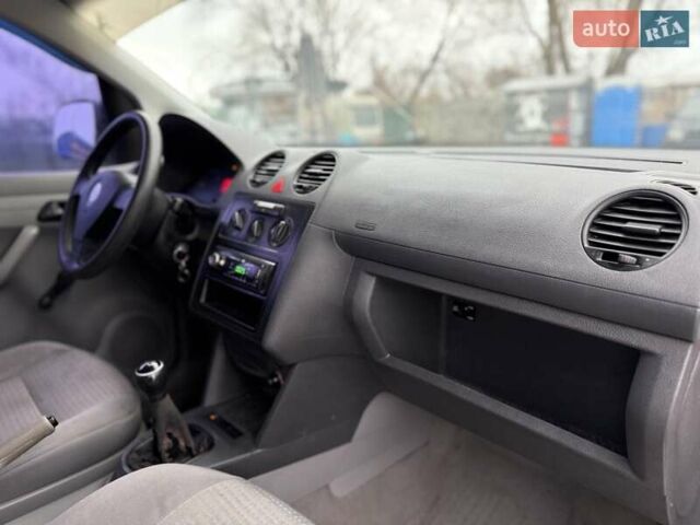 Белый Фольксваген Кадди, объемом двигателя 1.9 л и пробегом 346 тыс. км за 5200 $, фото 21 на Automoto.ua