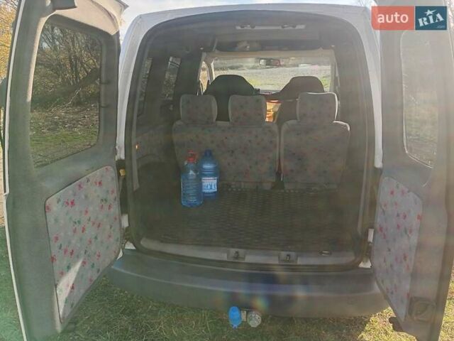 Белый Фольксваген Кадди, объемом двигателя 1.97 л и пробегом 159 тыс. км за 6000 $, фото 13 на Automoto.ua