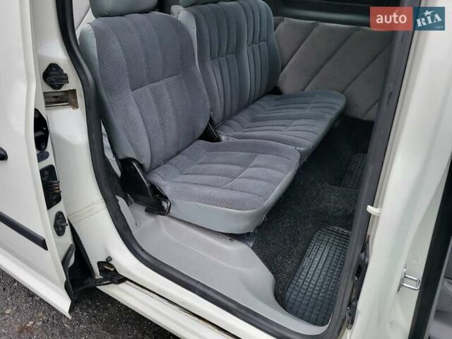 Белый Фольксваген Кадди, объемом двигателя 1.9 л и пробегом 226 тыс. км за 6600 $, фото 86 на Automoto.ua