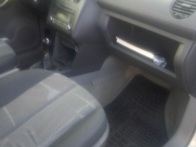 Білий Фольксваген Кадді, об'ємом двигуна 1.9 л та пробігом 237 тис. км за 6100 $, фото 7 на Automoto.ua