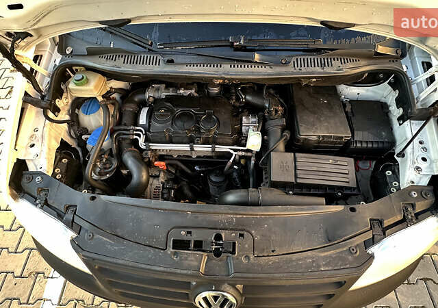 Белый Фольксваген Кадди, объемом двигателя 1.9 л и пробегом 233 тыс. км за 5999 $, фото 23 на Automoto.ua