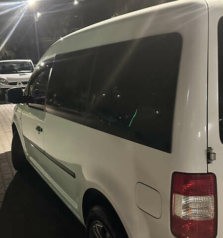 Белый Фольксваген Кадди, объемом двигателя 1.9 л и пробегом 233 тыс. км за 5999 $, фото 9 на Automoto.ua