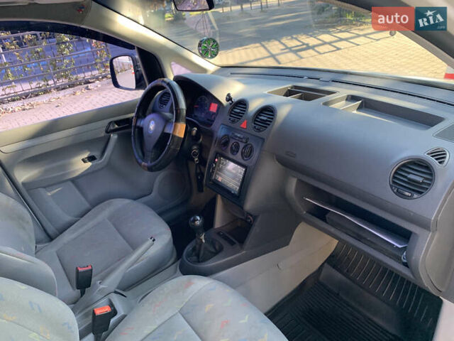 Белый Фольксваген Кадди, объемом двигателя 1.9 л и пробегом 232 тыс. км за 5750 $, фото 15 на Automoto.ua