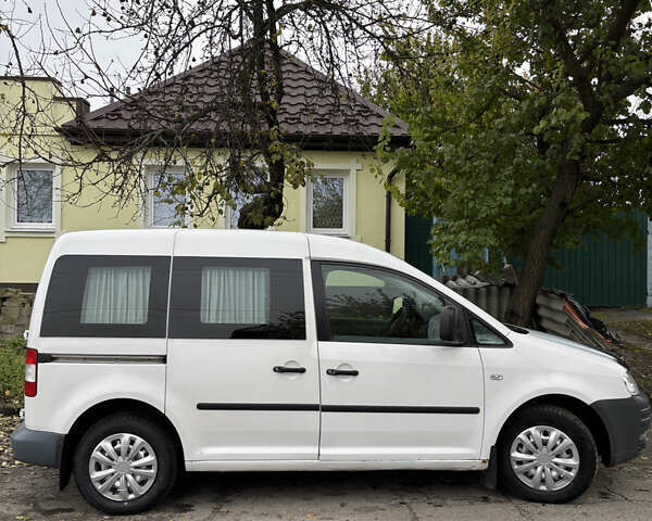 Белый Фольксваген Кадди, объемом двигателя 1.9 л и пробегом 255 тыс. км за 6200 $, фото 6 на Automoto.ua