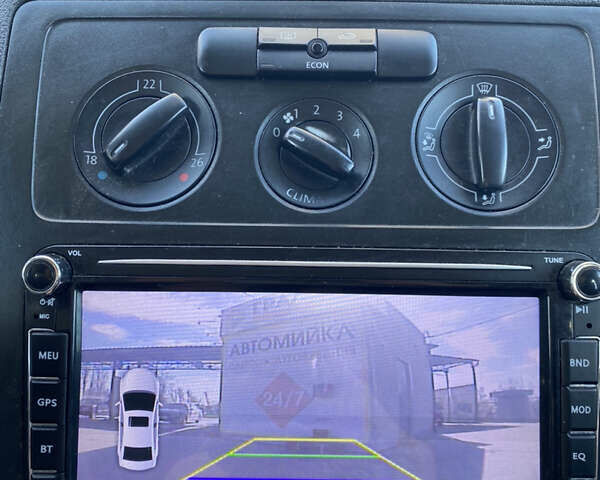 Білий Фольксваген Кадді, об'ємом двигуна 2 л та пробігом 218 тис. км за 7300 $, фото 7 на Automoto.ua