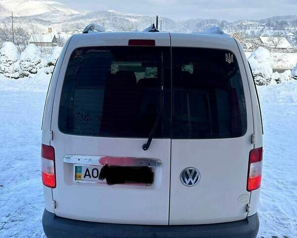 Белый Фольксваген Кадди, объемом двигателя 2 л и пробегом 231 тыс. км за 5199 $, фото 5 на Automoto.ua