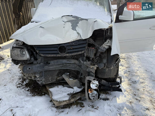 Белый Фольксваген Кадди, объемом двигателя 0 л и пробегом 290 тыс. км за 3800 $, фото 1 на Automoto.ua