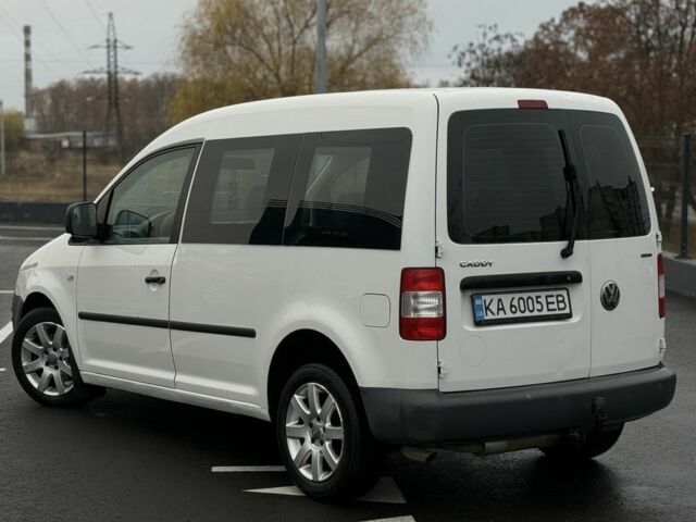 Белый Фольксваген Кадди, объемом двигателя 2 л и пробегом 300 тыс. км за 4950 $, фото 9 на Automoto.ua