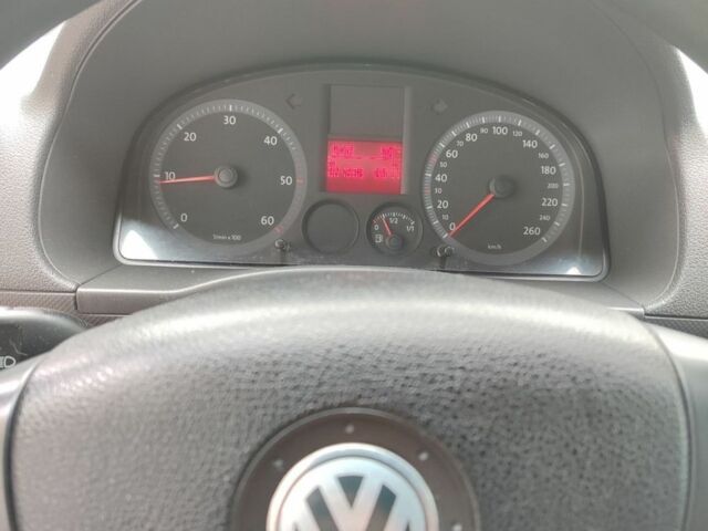 Білий Фольксваген Кадді, об'ємом двигуна 0 л та пробігом 220 тис. км за 5500 $, фото 6 на Automoto.ua