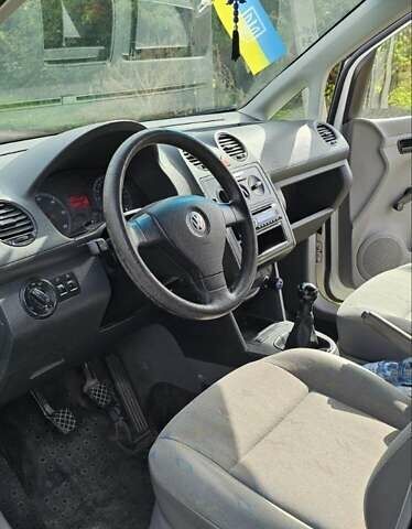 Фольксваген Кадди 2006 в Сумах на Automoto.ua Белый Фольксваген Кадди, объемом двигателя 1.9 л и пробегом 291 тыс. км за 6200 $, фото 7 на Automoto.ua