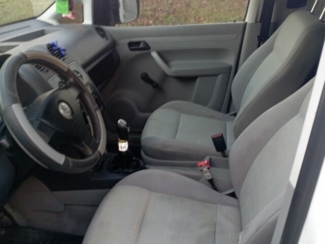 Белый Фольксваген Кадди, объемом двигателя 1.4 л и пробегом 274 тыс. км за 3700 $, фото 7 на Automoto.ua