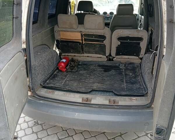 Белый Фольксваген Кадди, объемом двигателя 2 л и пробегом 378 тыс. км за 3500 $, фото 11 на Automoto.ua