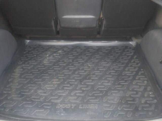 Білий Фольксваген Кадді, об'ємом двигуна 1.9 л та пробігом 237 тис. км за 6100 $, фото 11 на Automoto.ua