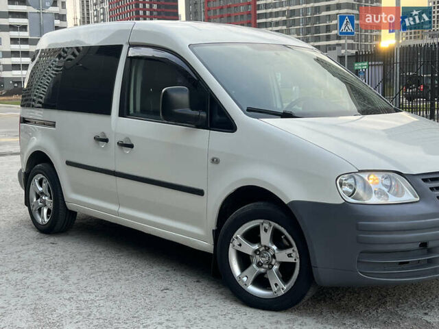 Белый Фольксваген Кадди, объемом двигателя 2 л и пробегом 225 тыс. км за 4950 $, фото 4 на Automoto.ua