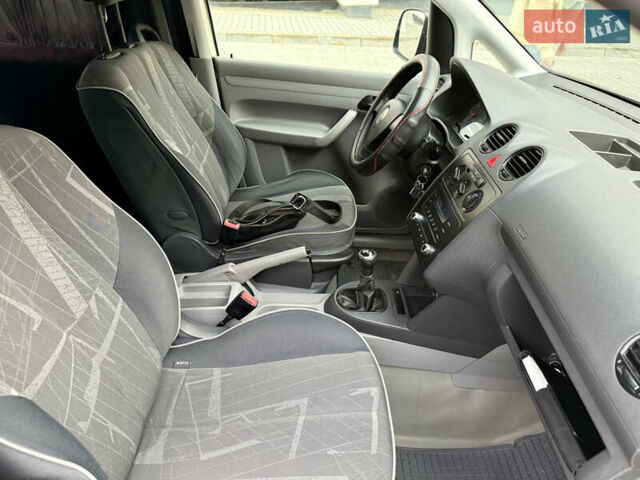 Фольксваген Кадди 2007 в Тернополе на Automoto.ua Белый Фольксваген Кадди, объемом двигателя 2 л и пробегом 257 тыс. км за 5799 $, фото 39 на Automoto.ua