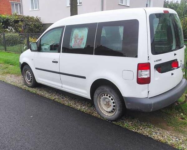 Белый Фольксваген Кадди, объемом двигателя 1.9 л и пробегом 355 тыс. км за 6300 $, фото 2 на Automoto.ua