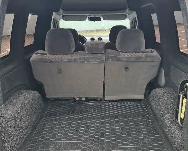 Белый Фольксваген Кадди, объемом двигателя 1.97 л и пробегом 257 тыс. км за 5300 $, фото 17 на Automoto.ua