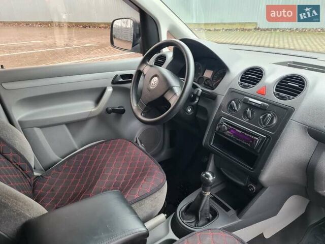 Белый Фольксваген Кадди, объемом двигателя 1.97 л и пробегом 257 тыс. км за 5300 $, фото 23 на Automoto.ua