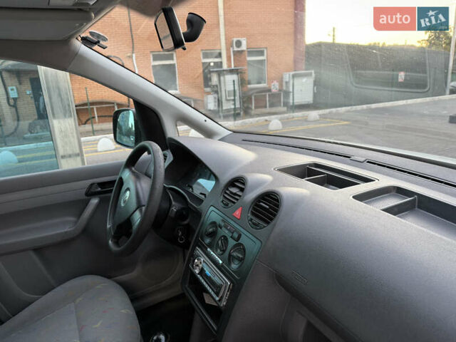 Белый Фольксваген Кадди, объемом двигателя 2 л и пробегом 250 тыс. км за 6500 $, фото 16 на Automoto.ua