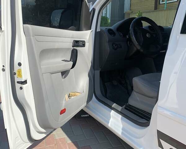 Белый Фольксваген Кадди, объемом двигателя 1.98 л и пробегом 470 тыс. км за 4900 $, фото 11 на Automoto.ua