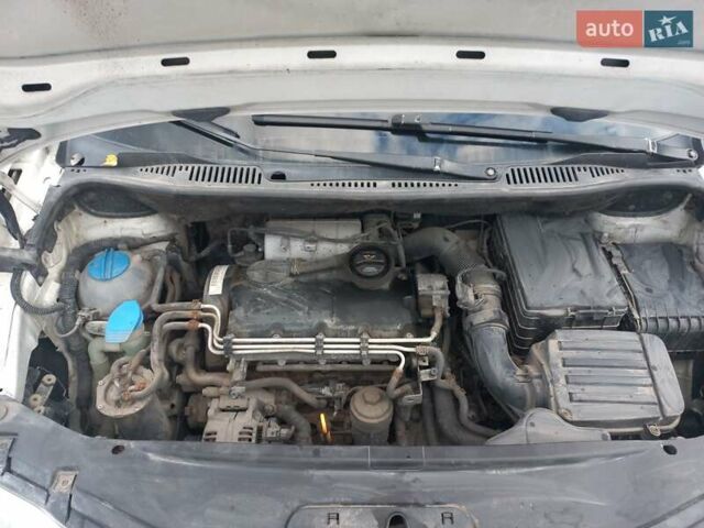 Белый Фольксваген Кадди, объемом двигателя 1.9 л и пробегом 413 тыс. км за 4200 $, фото 14 на Automoto.ua