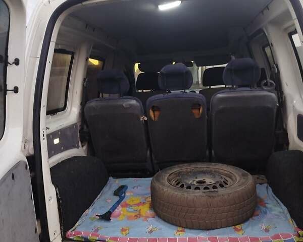 Белый Фольксваген Кадди, объемом двигателя 1.97 л и пробегом 380 тыс. км за 5500 $, фото 6 на Automoto.ua