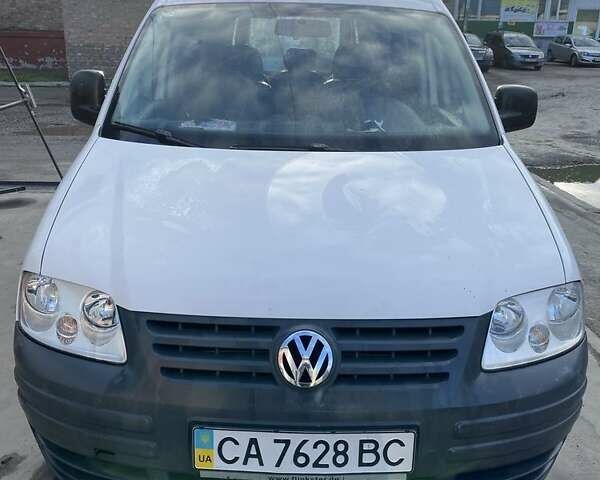 Белый Фольксваген Кадди, объемом двигателя 1.4 л и пробегом 313 тыс. км за 5700 $, фото 12 на Automoto.ua