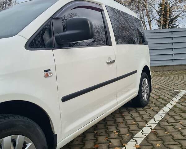 Белый Фольксваген Кадди, объемом двигателя 1.97 л и пробегом 257 тыс. км за 5300 $, фото 12 на Automoto.ua