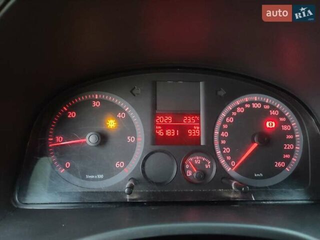 Белый Фольксваген Кадди, объемом двигателя 1.9 л и пробегом 465 тыс. км за 5800 $, фото 5 на Automoto.ua