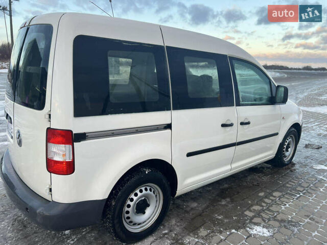 Белый Фольксваген Кадди, объемом двигателя 1.9 л и пробегом 211 тыс. км за 4450 $, фото 5 на Automoto.ua