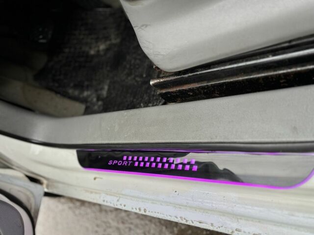 Белый Фольксваген Кадди, объемом двигателя 1.9 л и пробегом 337 тыс. км за 2350 $, фото 20 на Automoto.ua