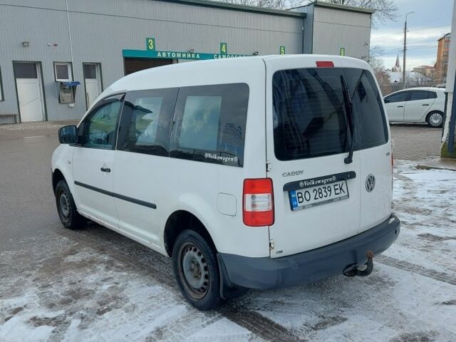 Белый Фольксваген Кадди, объемом двигателя 1.9 л и пробегом 352 тыс. км за 4800 $, фото 3 на Automoto.ua