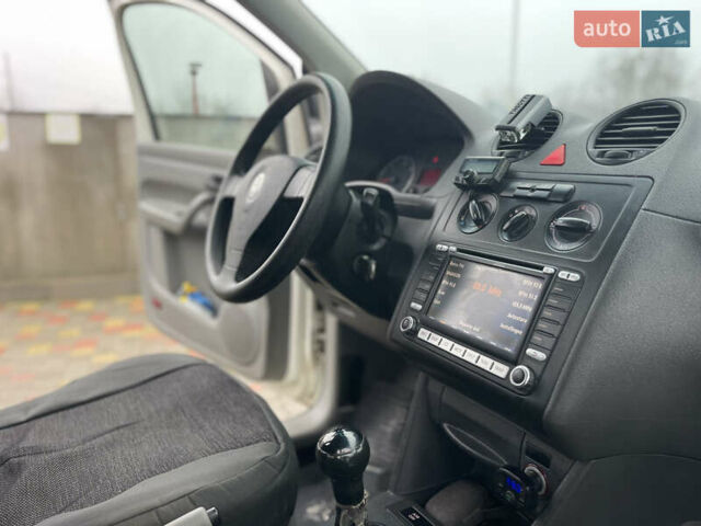 Білий Фольксваген Кадді, об'ємом двигуна 1.9 л та пробігом 280 тис. км за 6299 $, фото 18 на Automoto.ua