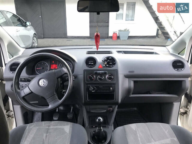 Белый Фольксваген Кадди, объемом двигателя 1.97 л и пробегом 170 тыс. км за 6200 $, фото 13 на Automoto.ua