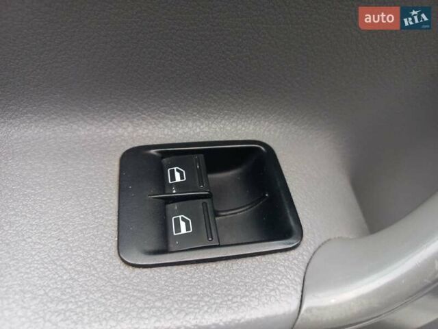 Белый Фольксваген Кадди, объемом двигателя 1.9 л и пробегом 413 тыс. км за 4200 $, фото 19 на Automoto.ua