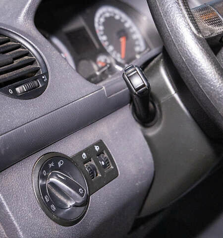 Белый Фольксваген Кадди, объемом двигателя 1.9 л и пробегом 273 тыс. км за 7000 $, фото 17 на Automoto.ua