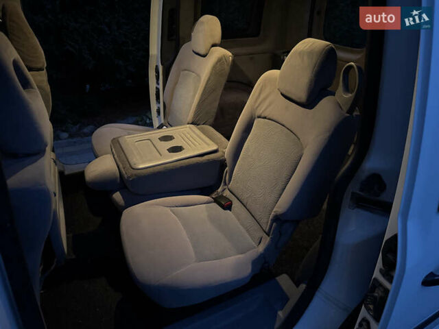 Білий Фольксваген Кадді, об'ємом двигуна 1.97 л та пробігом 462 тис. км за 5650 $, фото 7 на Automoto.ua