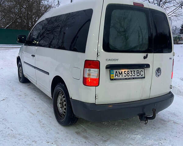 Белый Фольксваген Кадди, объемом двигателя 1.9 л и пробегом 370 тыс. км за 4400 $, фото 3 на Automoto.ua