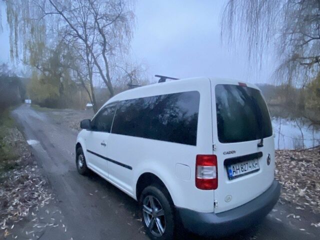 Білий Фольксваген Кадді, об'ємом двигуна 2 л та пробігом 388 тис. км за 4900 $, фото 2 на Automoto.ua
