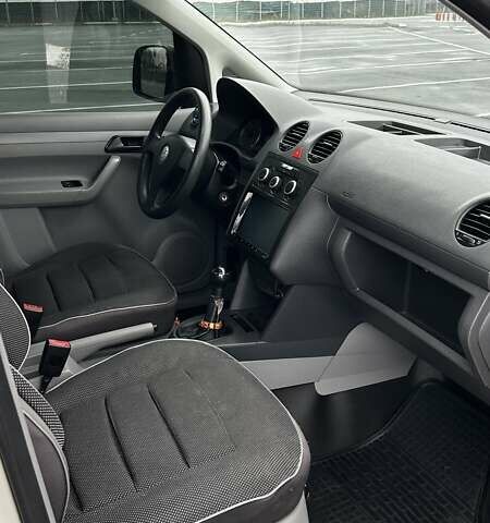 Білий Фольксваген Кадді, об'ємом двигуна 1.97 л та пробігом 370 тис. км за 7000 $, фото 16 на Automoto.ua