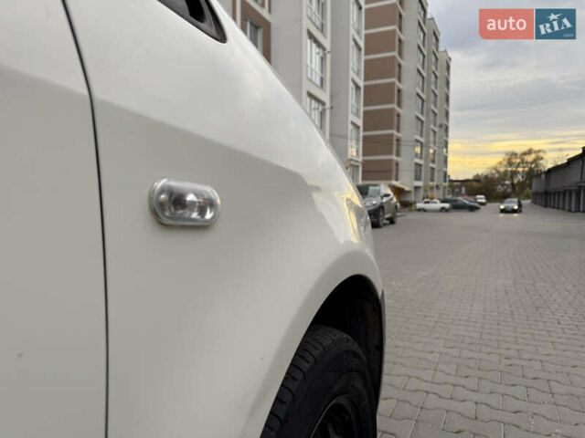 Фольксваген Кадди 2007 в Тернополе на Automoto.ua Белый Фольксваген Кадди, объемом двигателя 2 л и пробегом 257 тыс. км за 5799 $, фото 26 на Automoto.ua