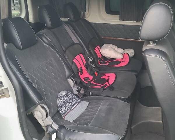 Белый Фольксваген Кадди, объемом двигателя 1.9 л и пробегом 465 тыс. км за 5800 $, фото 8 на Automoto.ua