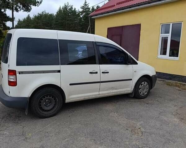 Белый Фольксваген Кадди, объемом двигателя 2 л и пробегом 280 тыс. км за 6400 $, фото 4 на Automoto.ua