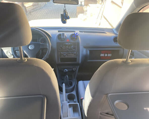 Белый Фольксваген Кадди, объемом двигателя 1.97 л и пробегом 320 тыс. км за 5300 $, фото 7 на Automoto.ua