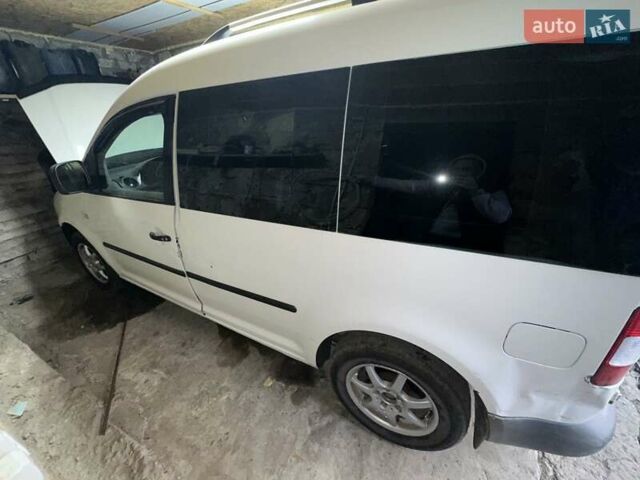 Білий Фольксваген Кадді, об'ємом двигуна 2 л та пробігом 385 тис. км за 4500 $, фото 1 на Automoto.ua