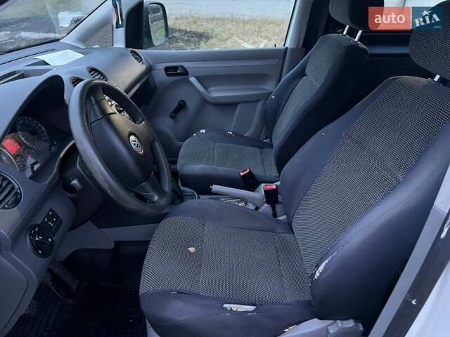 Білий Фольксваген Кадді, об'ємом двигуна 1.97 л та пробігом 330 тис. км за 5200 $, фото 4 на Automoto.ua