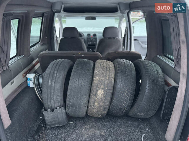 Белый Фольксваген Кадди, объемом двигателя 1.9 л и пробегом 240 тыс. км за 4550 $, фото 31 на Automoto.ua